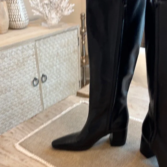 Tory Burch Black Leather Heeled Boots - Picture 4 of 6